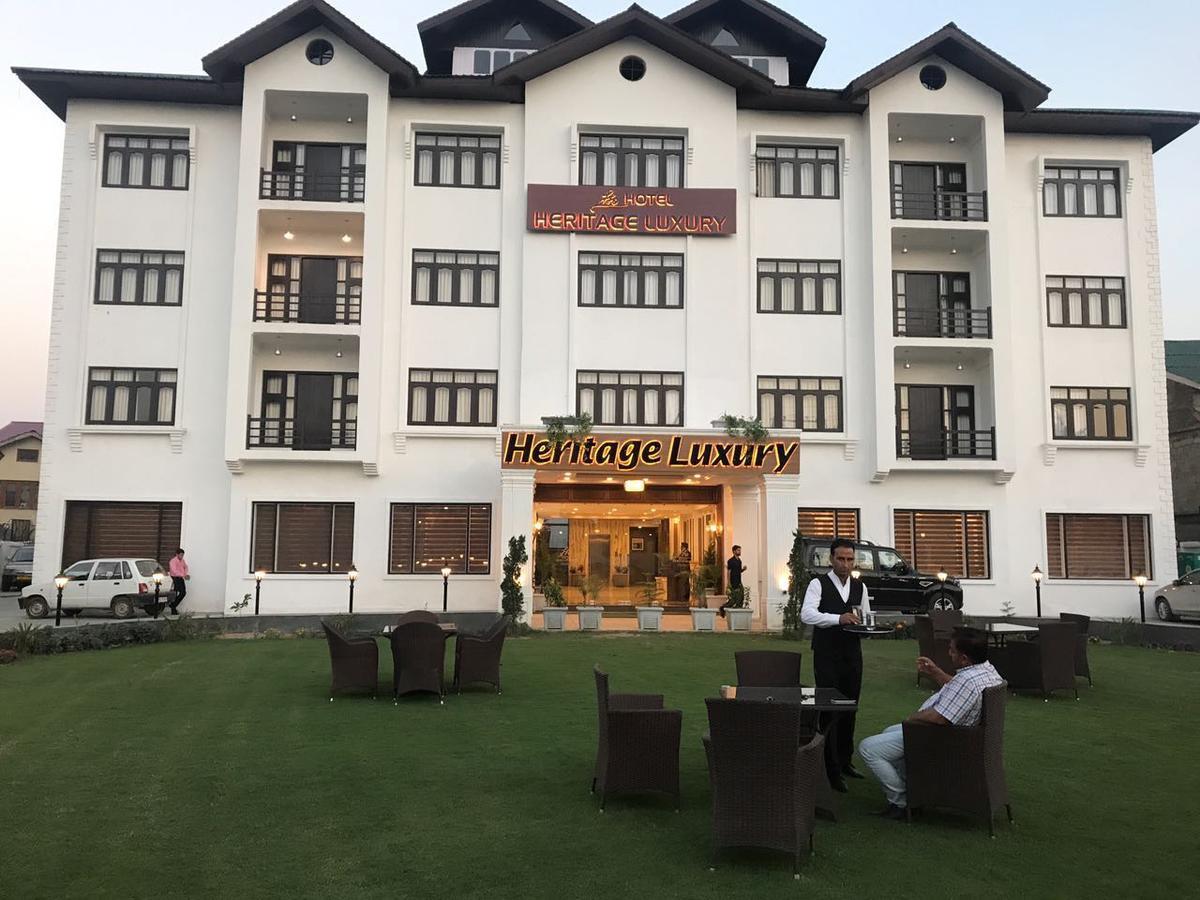 Heritage Luxury Srinagar  Bagian luar foto