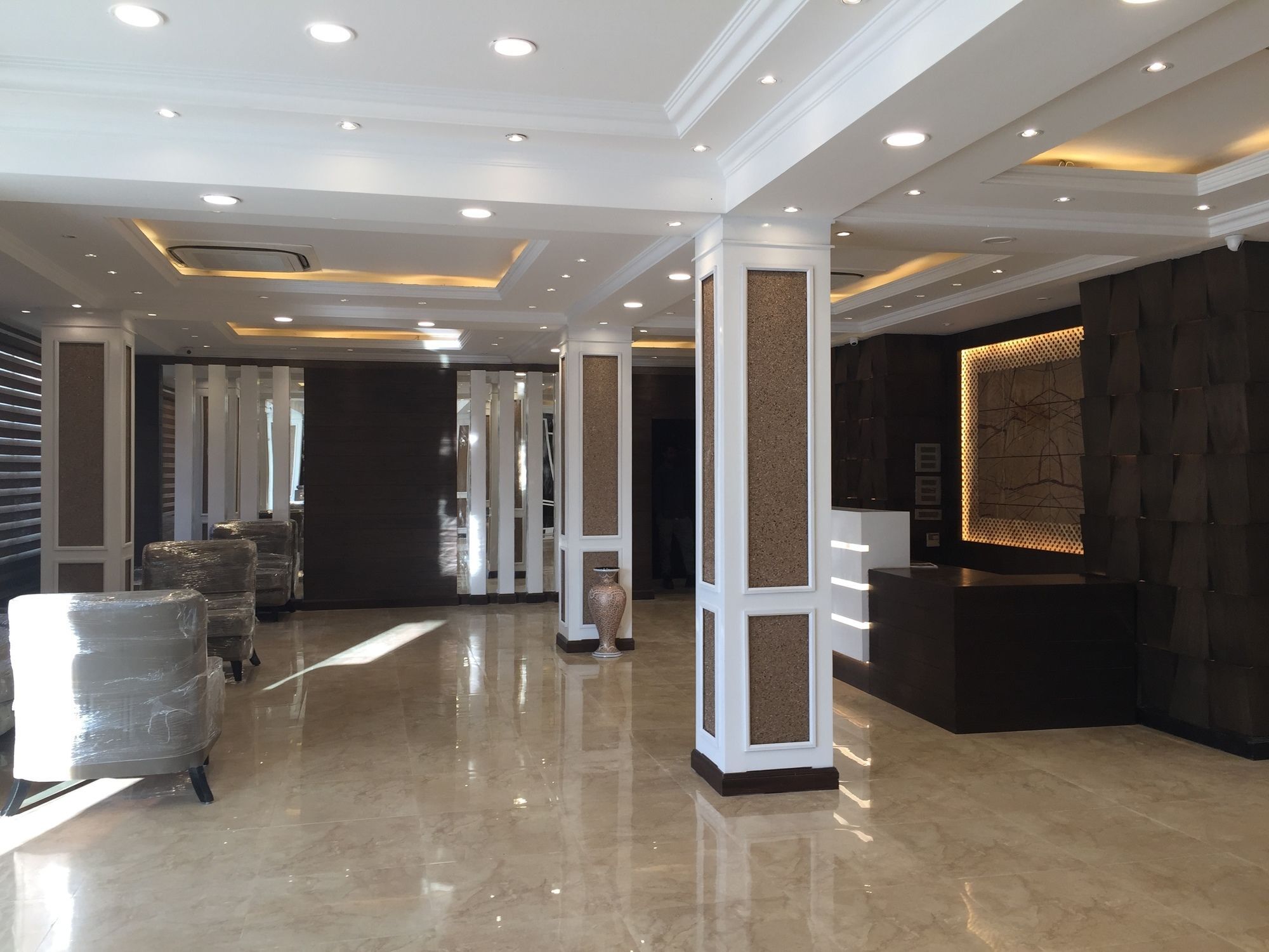 Heritage Luxury Srinagar  Bagian luar foto