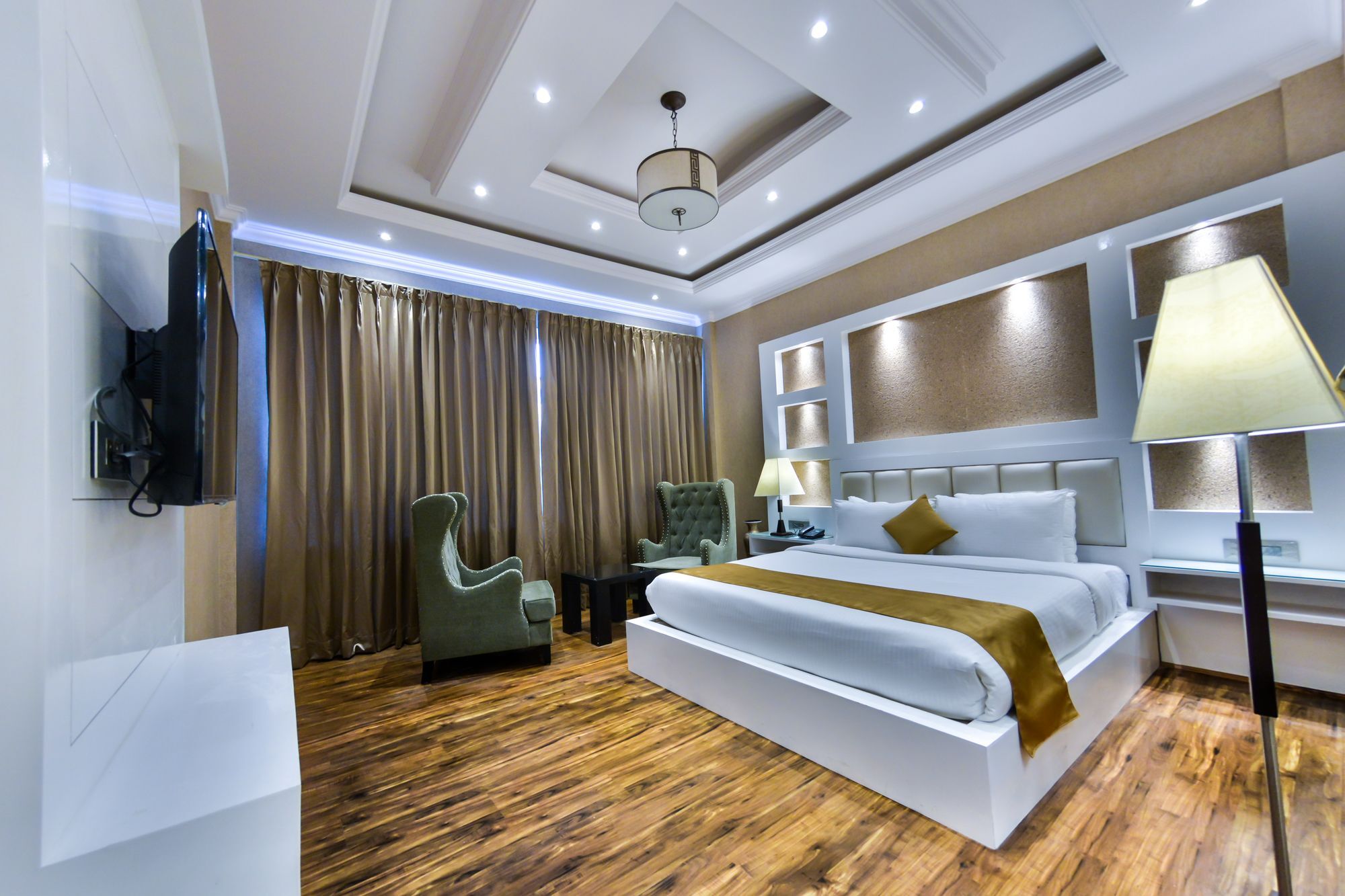 Heritage Luxury Srinagar  Bagian luar foto